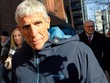 William Rick Singer rời khỏi tòa án ở Boston hôm 12/3. Ảnh: Reuters.