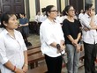 Các bị cáo nghe tuyên án. Ảnh: Hải Duyên.