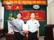 Phó Tổng Thanh tra Kl993 ưu đãi thưởng hấp dẫn Đặng Công Huẩn trao quyết định và chúc mừng đồng chí Nguyễn Văn Cảnh.