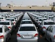 Xe nhập có đà tiêu thụ tăng vọt, khiến các hãng xe trong nước buộc phải đua sức, giảm giá để giữ thị trường.