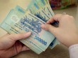 Từ 1/7, những người hưởng lương từ ngân sách 99Kl99 trực tiếp đá gà sẽ được tăng lương cơ sở 100.000 đồng mỗi tháng. Ảnh: Xuân Hoa.