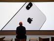 CEO Tim Cook từng hứa hẹn sẽ tăng cường bảo mật cho sản phẩm Apple nhưng chưa hiệu quả. 