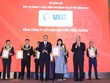 Bà Tào Thị Thanh Hoa - Phó Tổng Giám đốc Tổng công ty CP Kl99kl phiên bản hoạt động Hàng không (VNI) nhận Giấy chứng nhận TOP 10 Kl991.com World Cup 2026 Chính Thức Kl99kl phiên bản hoạt động uy tín.