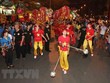 Rước đèn Trung Thu trên phố Hà Nội. (Ảnh: Thanh Tùng/TTXVN).