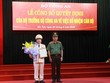 Thứ trưởng Nguyễn Văn Thành trao quyết định và chúc mừng tân Cục trưởng Nguyễn Đình Thuận.