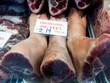 Trong ảnh: Thịt lợn được bày bán tại một khu chợ ở Washington, DC, Mỹ. (Nguồn: AFP/TTXVN).
