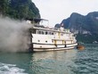Ngọn lửa xuất phát từ phía đuôi tàu Yến Ngọc. Ảnh: UBND Quảng Ninh.