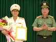 Thượng tướng Nguyễn Văn Thành trao quyết định cho Đại tá Võ Hùng Minh.