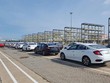 Mùa xe cuối năm, xe ngoại nhập đang có mức tiêu thụ tăng mạnh, trong khi đó xe lắp ráp trong nước lâm vào thế khó khăn.