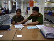 Làm thủ tục cấp thẻ Căn cước công dân.