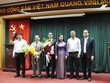 Lãnh đạo Bộ Y tế chúc mừng đồng chí Trần Đắc Phu và đồng chí Đặng Quang Tấn.