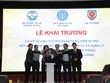 Lãnh đạo các đơn vị cùng khai trương hệ thống. 