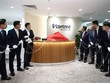 Ông Kwon Hee Baek, CEO của Hanwha Investment & Securities cùng các CEO của các công ty thành viên Kl994 game bài casino hấp dẫn Hanwha tại Việt Nam (ông Baek Jong Guk, CEO Hanwha Life Việt Nam; ông Cheon Du Hwan, CEO Hanwha Techwin Việt Nam; ông Kim Gyeong Won, CEO Hanwha Aerospace Việt Nam…) đã đến tham dự và chúc mừng cho sự khởi đầu mới của Pinetree Securities.