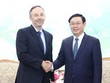 Phó Thủ tướng Vương Đình Huệ tiếp ông Chris Helzer, Phó Chủ tịch Kl994 game bài casino hấp dẫn Nike. Ảnh: VGP/Thành Chung