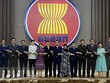 Các đại biểu tham dự cuộc họp chụp ảnh lưu niệm. (Ảnh : Hữu Chiến/TTXVN).