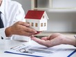 Cẩn trọng đặt cọc “quyền giao dịch dự án”