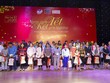 1.000 phần quà đã được trao tận tay cho các đối tượng chính sách trong chương trình “Ngàn quà Tết – Kết yêu thương năm 2020” ngày 11/1 vừa qua.