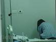 Một bệnh nhân mắc bệnh viêm đường hô hấp cấp do chủng mới của virus corona điều trị tại Bệnh viện Bệnh Nhiệt đới Trung ương. (Ảnh: PV/Vietnam+).