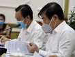Chủ tịch UBND TP.HCM Nguyễn Thành Phong (phải) phát biểu tại cuộc họp. Ảnh: Trung tâm báo chí TP HCM.