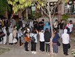 Những công dân từ nước ngoài trở về tại khu cách ly. (Ảnh: Nam Thái/TTXVN).