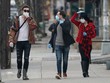 New York bắt buộc người dân phải đeo khẩu trang khi ra đường. (Ảnh: THX/TTXVN).