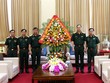 Thủ trưởng Bộ tư lệnh Quân khu 1 chúc mừng Thiếu tướng Hoàng Văn Hữu.