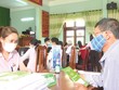 Nguồn vốn ưu đãi được NHCSXH cho vay kịp thời tới người nghèo tại các điểm giao dịch xã.