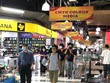 Người dân thủ đô Bangkok đi mua sắm sau khi các biện pháp phong tỏa phòng chống COVID-19 được nới lỏng. (Ảnh: Ngọc Quang/TTXVN).