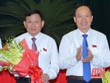 Bí thư Tỉnh ủy, Chủ tịch HĐND tỉnh Thanh Hóa Trịnh Văn Chiến chúc mừng đồng chí Nguyễn Văn Thi.