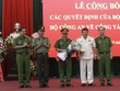 Ông Rah Lan Lâm (áo trắng) được bổ nhiệm giữ chức Giám đốc Công an tỉnh Gia Lai.