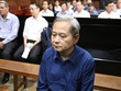Ông Nguyễn Hữu Tín ra tòa.