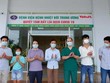 Các bệnh nhân được công bố khỏi bệnh hôm nay tại BV Bệnh Nhiệt đới Trung ương. Ảnh: suckhoedoisong.