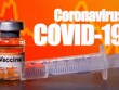 Một ống tiêm và lọ dán nhãn vaccine dành cho Covid-19 trong hình ảnh minh hoạ được chụp hôm 10/4. Ảnh: Reuters.