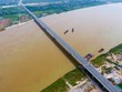 Thành phố Hưng Yên trong tương lai sẽ là một trong ba đô thị của tam giác Kl992 cổng game cá cược - đô thị phía Nam Thủ đô Hà Nội. Trong ảnh là cây cầu 2.800 tỷ nối 2 tỉnh Hưng Yên và Hà Nam. 