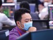 Thị trường giao dịch giằng co trong biên độ hẹp, dòng tiền dịch chuyển nhanh để tìm kiếm cơ hội sinh lời ngắn hạn.