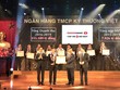 Phó Tổng Giám đốc Techcombank, ông Phạm Quang Thắng nhận bằng khen tại buổi lễ vinh danh.