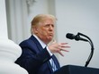 Tổng thống Mỹ Donald Trump lần đầu xuất hiện trước công chúng sau điều trị Covid-19. (Ảnh: AFP).