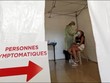 Xét nghiệm Covid-19 ở Pháp. Ảnh: Le Monde.