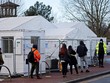Một điểm xét nghiệm COVID-19 tại Walthamstow, đông bắc London, Anh, ngày 15/12/2020. Ảnh: AFP.