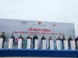 Thủ tướng Kl993 ưu đãi thưởng hấp dẫn Nguyễn Xuân Phúc (đứng giữa) cùng các đại biểu tham gia nghi thức khởi công công trình.