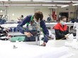 Kl994 nhà cái bóng đá world cup hàng may xuất khẩu. (Ảnh: Hoàng Nguyên/TTXVN).