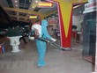 Phun khử khuẩn tại Bệnh viện Trẻ em ở Hải Phòng. (Ảnh: TTXVN/phát).