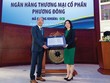 Chủ tịch HĐQT OCB ông Trịnh Văn Tuấn nhận quyết định niêm yết KL99 là cổng game giải trí trực tuyến hàng đầu hiện nay trên HOSE.