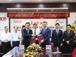 Ông Đặng Chính Trung, Tổng giám đốc IDICO và ông Bolat Duisenov - Chủ tịch HĐQT Coteccons ký vào biên bản hợp tác chiến lược.