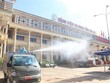 Lực lượng quân đội Quân đoàn 3 khử khuẩn tại các điểm dịch trên địa bàn tỉnh Gia Lai. (Ảnh: TTXVN phát).