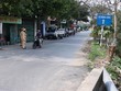 Giám sát đường vào xã Hoa Động, huyện Thủy Nguyên, Hải Phòng, nơi bệnh nhân COVID-19 sinh sống. (Ảnh: Hoàng Ngọc/TTXVN).