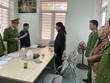 Cơ quan CSĐT Công an tỉnh Thanh Hóa thi hành lệnh khám xét nơi làm việc của Bùi Xuân Quang.