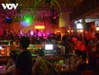 Các tụ điểm ca nhạc được khuyến cáo tạm thời đóng cửa.
