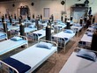 Chính quyền thành phố Mumbai chuyển đổi một tòa nhà công sở thành bệnh viện dã chiến nhằm đương đầu với làn sóng lây nhiễm SARS-CoV-2 hiện tại. (Ảnh: ANI).