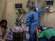 Bệnh viện Ấn Độ thời Covid-19. Ảnh: Reuters.